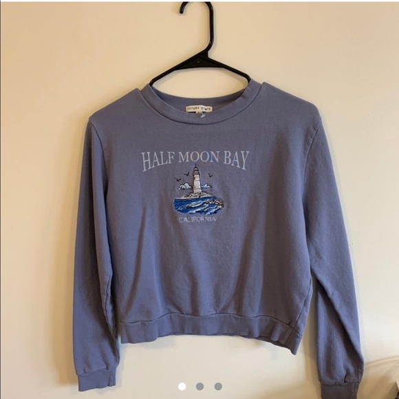 super cute cropped crewneck! - Picture 2 of 3